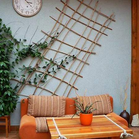 Johanka Apartment *